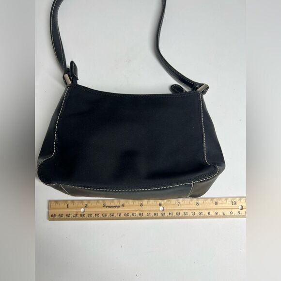 LIZ CLAIBORNE Small Black Shoulder Bag - Picture 9 of 12